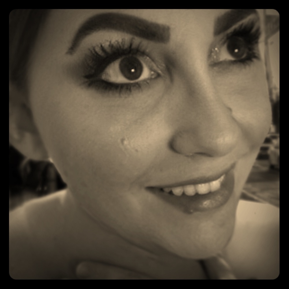 Meet your posher, Trishia!